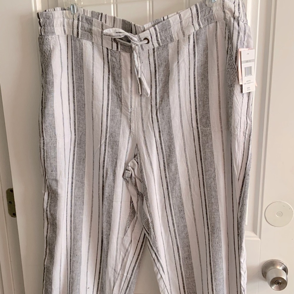 Black and White Striped Linen 7/8 Paper Bag Pants